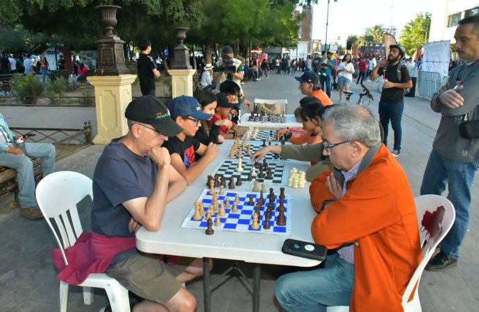 Celebran hermosillenses y visitantes el V aniversario de la Viactiva