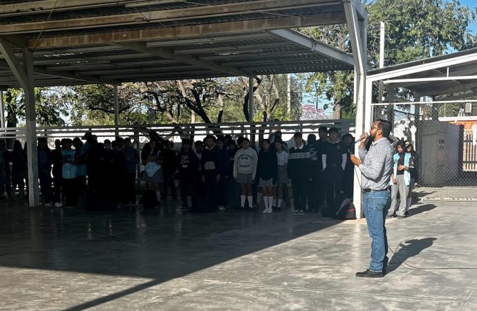 Escuelas de nivel básico reanudan clases en Sonora sin contratiempos