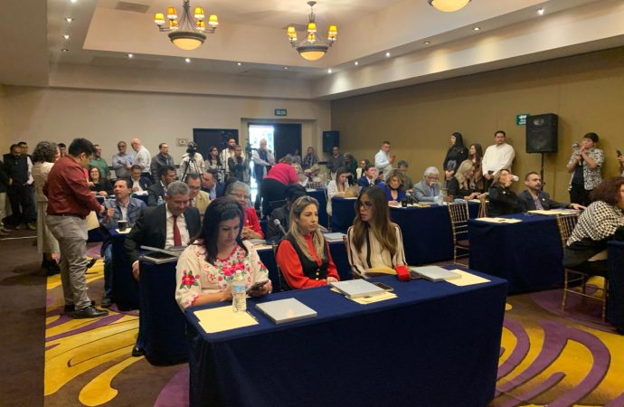 Nombran a Beatriz Cota Ponce como presidenta del Congreso del Estado