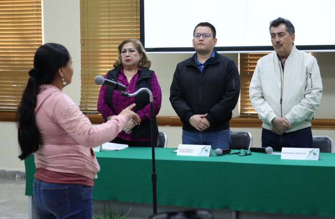 Alcalde Lamarque atiende demandas ciudadanas