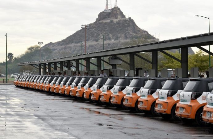 Avanza Toño Astiazarán con vehículos eléctricos para equipar áreas de atención a hermosillenses