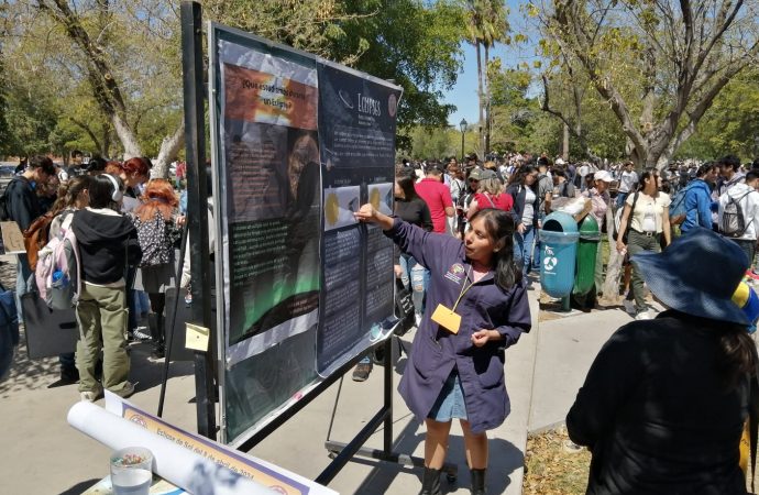 Observaron estudiantes de la UNISON el eclipse de Sol