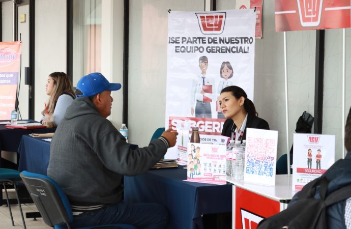 Ofertan más de 300 puestos de trabajo en primera jornada de reclutamiento