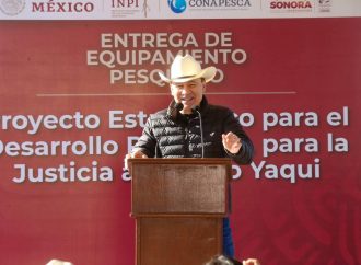 Fortalecen industria pesquera: Durazo entrega equipo a 600 familias en Bahía de Lobos