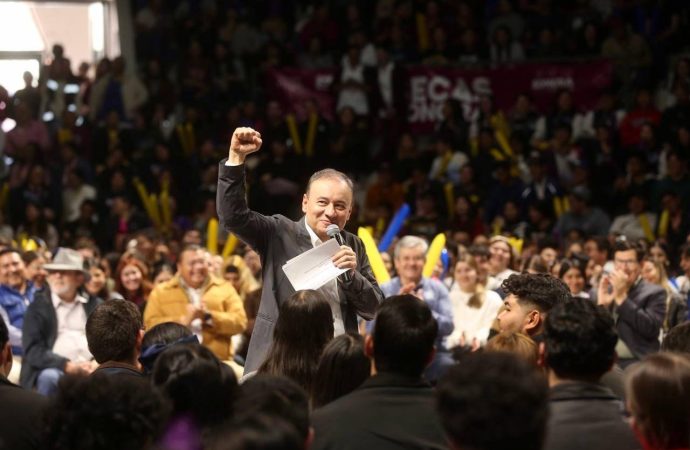 Entrega Masiva de Becas: Gobernador Impulsa el Desarrollo Académico en Sonora