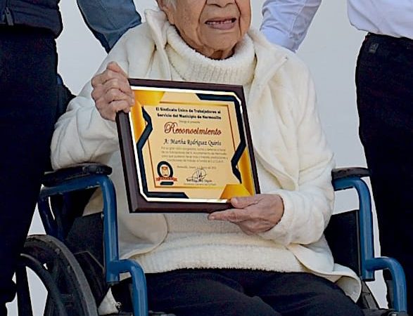 Reconoce personal del Ayuntamiento de Hermosillo a la primera dirigente sindical del Ayuntamiento de Hermosillo