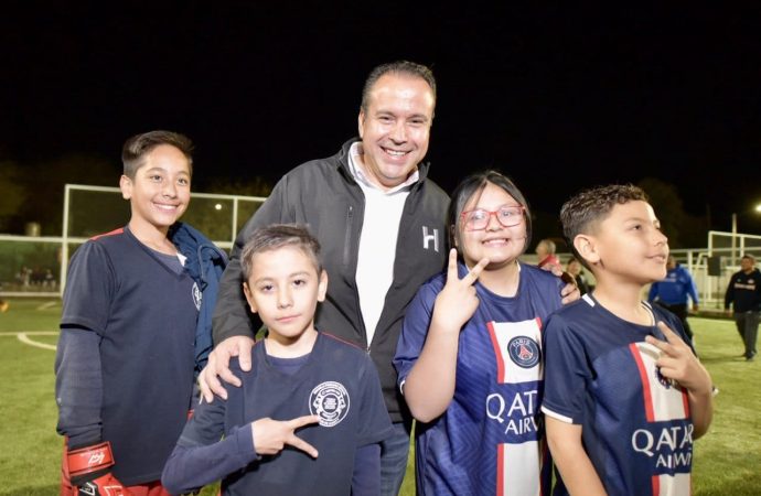 Constata Toño Astiazarán transformación en parque de la colonia Palo Verde