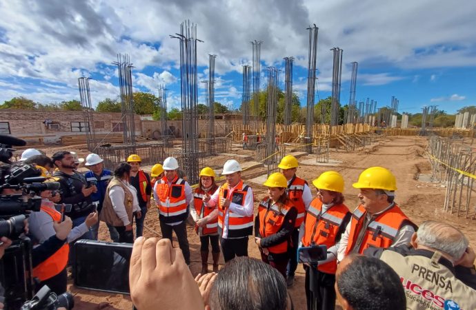 Atestigua alcalde entrega de insumos y maquinarias a agricultores
