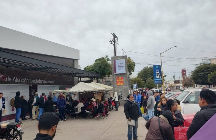 Cajemenses abarrotan módulo del INE