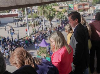 Vuelve a vivir Navojoa la fiesta del desfile a la bandera