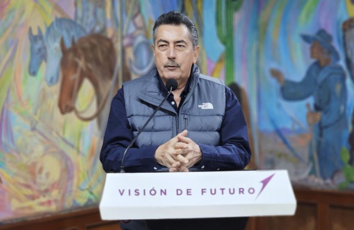 Llama alcalde a evitar la contaminación por quema de llantas