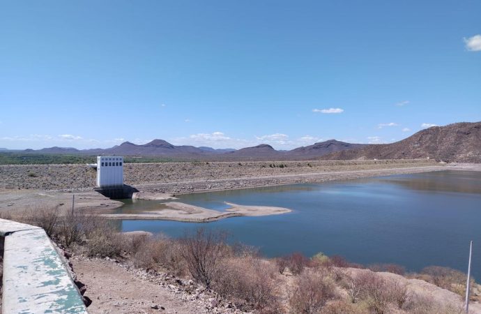 Bajan considerablemente niveles de agua en el Oviachic