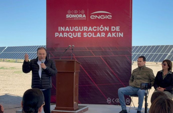 Gobernador Durazo Inaugura enorme Planta Solar en Puerto Libertad