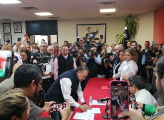 Beltrones abre puerta a Senaduría plurinominal por el PRD