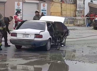 Encuentran a hombre sin vida en vehículo calcinado