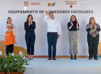 Entrega Toño Astiazarán equipamiento para el programa Desayunos Escolares