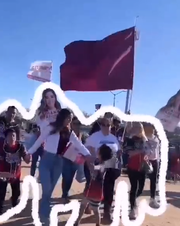 Recorre Diana Karina Barreras El Rebatingo conviviendo con los vendedores