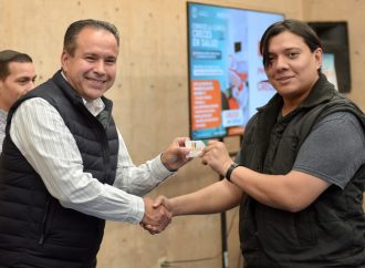 Incluye Toño Astiazarán a comunidad artística y cultural a CRECES en Salud