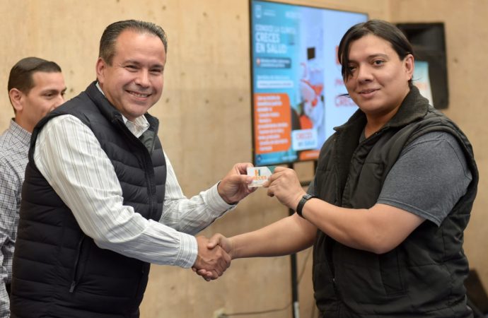 Incluye Toño Astiazarán a comunidad artística y cultural a CRECES en Salud