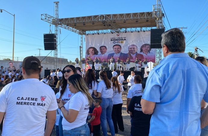 Respaldan miles de Cajemenses a Armando Alcalá