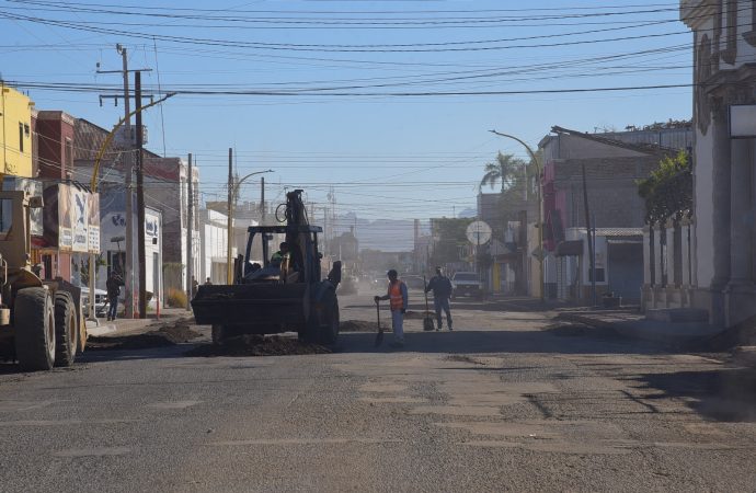 Sigue Lamarque con banderazos para pavimentar avenidas de Cajeme