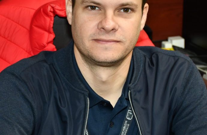 Llama Ayuntamiento de Hermosillo a desecho responsable de pinos navideños naturales