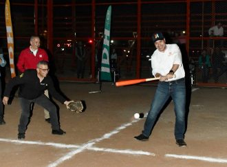 Inaugura Toño Astiazarán el tercer campo de béisbol en El Cárcamo