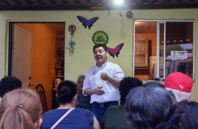 Visita Jorge “El Travieso” Arce las colonias del sur de Hermosillo