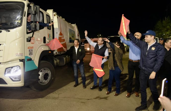 Da bienvenida Toño Astiazarán a primera tripulación de mujeres de recolección basura
