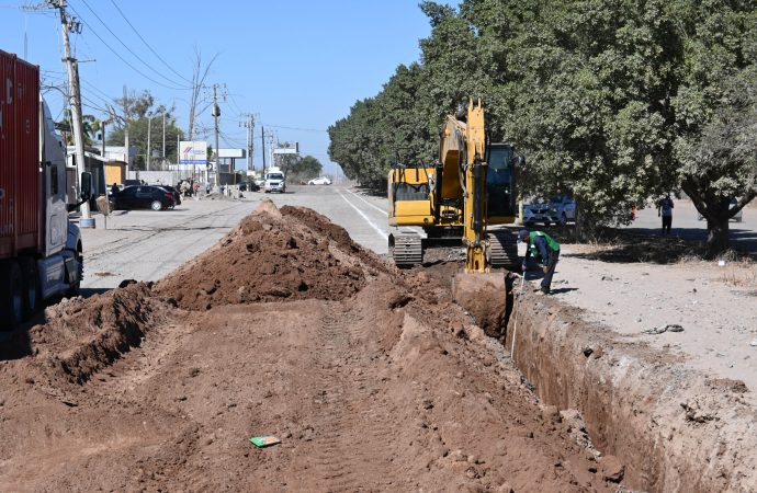 Avanzan los trabajos de tubería de agua de 30 pulgadas hacia el sur oriente de Ciudad Obregón