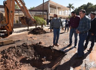 Supervisa presidente atención a drenajes y fugas de agua en Colonia Sochiloa