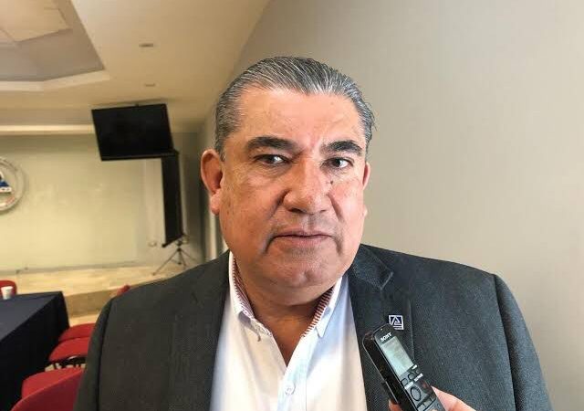 Exhorta FECANACO a candidatos a reducir comercios informales