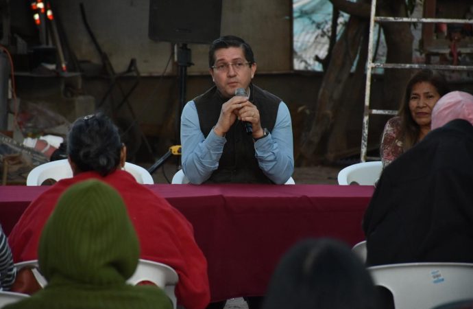 Dirige alcalde Elías Retes primeras reuniones vecinales del año con éxito