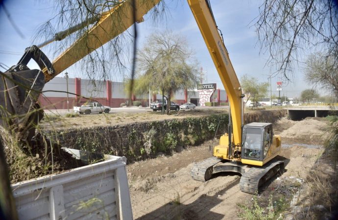 Retira Servicios Públicos Municipales más de 9 mil toneladas de residuos de canales
