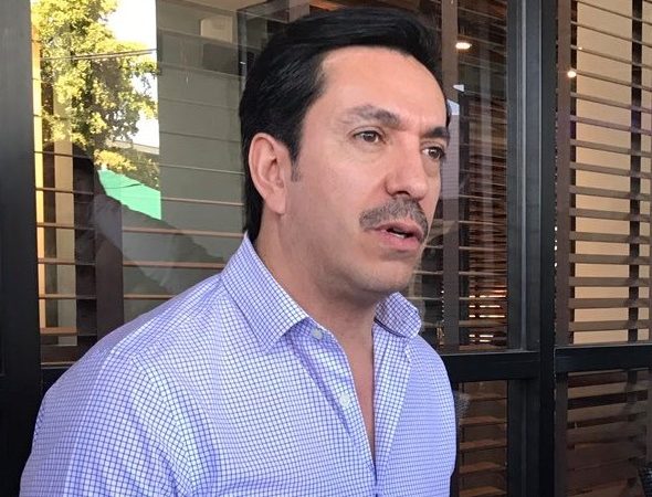 Baraja David Figueroa su participación en el proceso electoral
