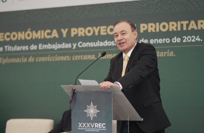 Gobernador Durazo Pone a Sonora a la Vanguardia con el Plan Sonora de Energía Sostenible ante Embajadores y Cónsules de México