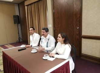 Respalda Javier Corral a Célida López y Froylán Gámez