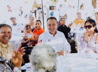 Se compromete Astiazarán a continuar el progreso con familias del sur de Hermosillo