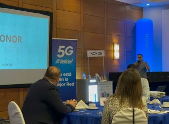 Presentan lanzamiento de celulares Honor