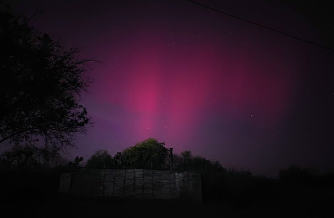 SE AVISTAN AURORAS BORRALES EN SONORA