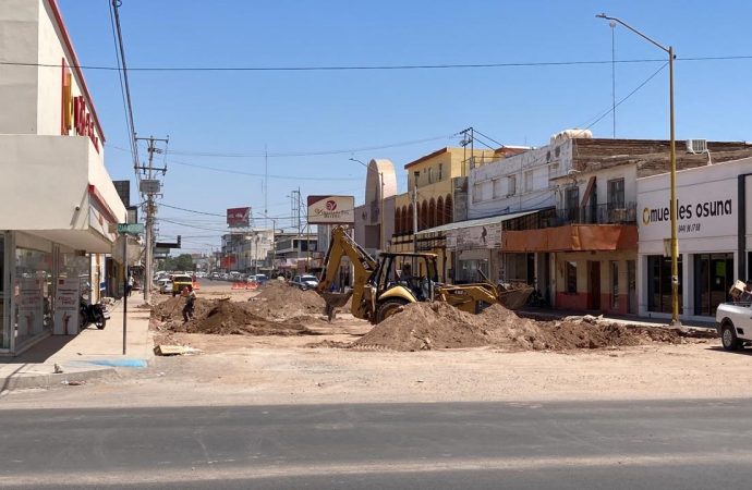 Pavimentación y remodelaciones de la calle chihuahua iniciaron de la recuperación del centro