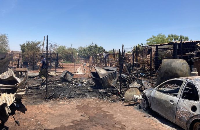 Apoya DIF Cajeme a familias que perdieron patrimonio en incendio ocurrido en Pueblo Yaqui
