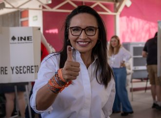 “Muy orgullosa de ser hermosillense”: Natalia Rivera al acudir a votar