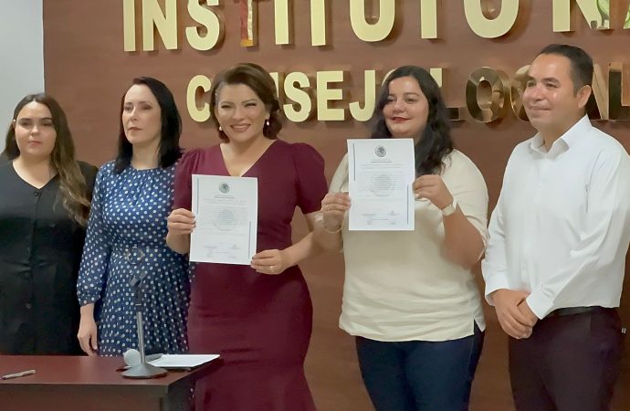 Entregan constancia de mayoría a Heriberto Aguilar y Lorenia Valles