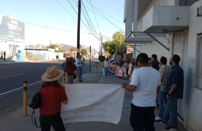 Denuncian telefonistas de Sonora reducción de planta laboral