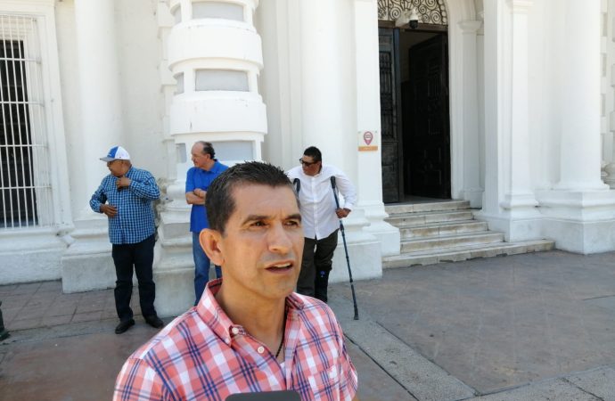 Se reúnen representantes de Uniones de Usuarios con directivos de CFE