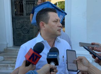 Jubilados de ISSSTESON piden medicamentos