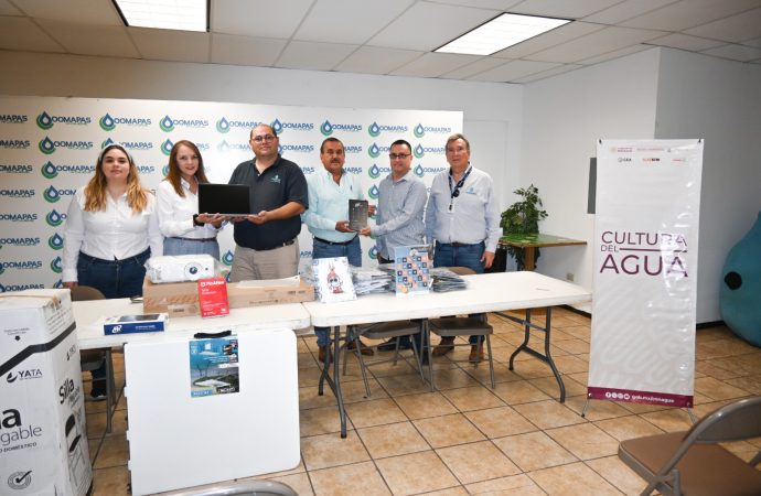 Entrega Conagua equipos de apoyo para espacio de cultura de agua de OOMAPASC