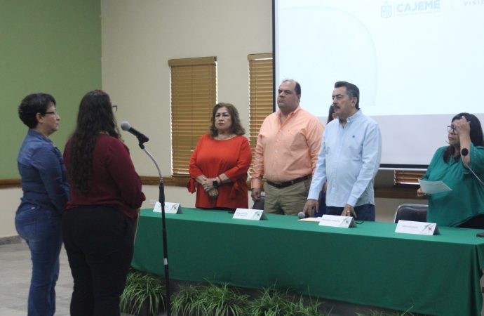 Alcalde Lamarque responde a ciudadanos en audiencia pública