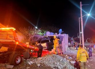 Siri Salido provoca la muerte de una persona al estrellar su vehículo contra una vivienda